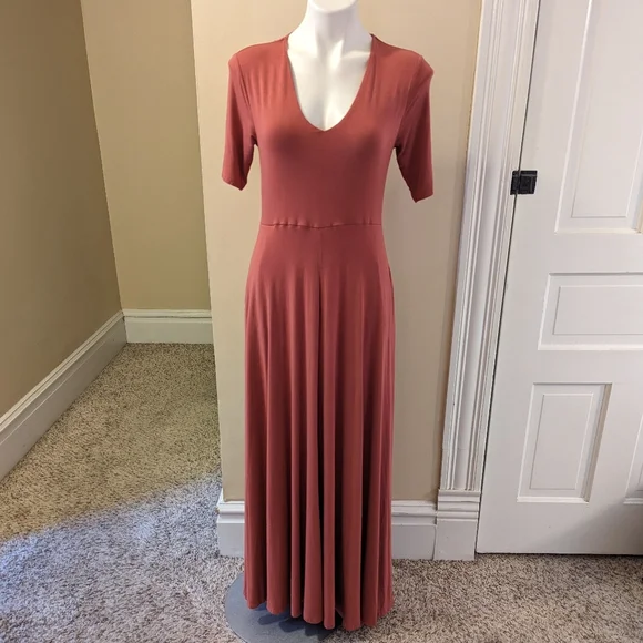 fluted sleeve maxi dress Rent Oasis Bright Floral Flute Sleeve Maxi Dress